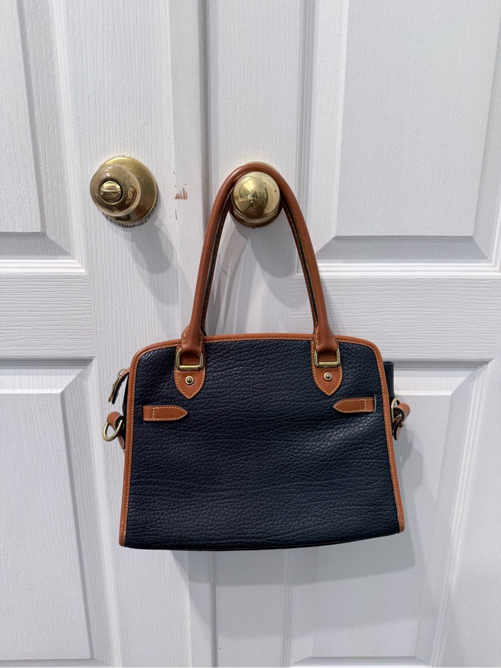 Dooney & Bourke Vintage Hand Bag - Picture 2 of 4